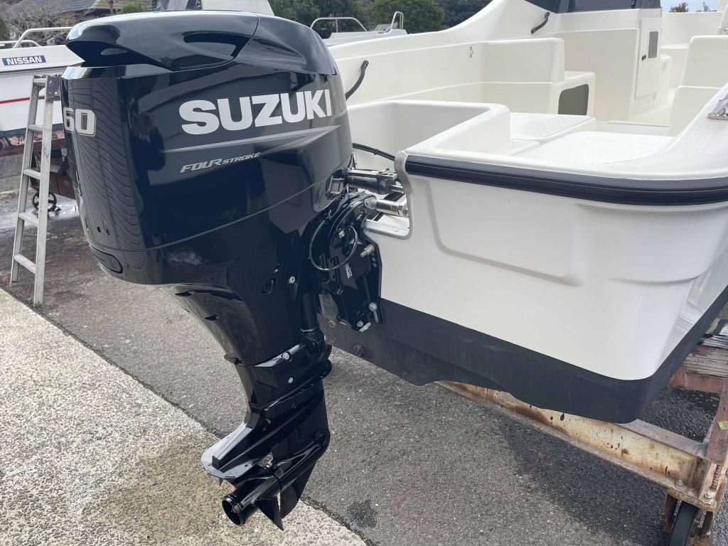 ヤマハ SRV20 船外機SUZUKI 60馬力（新品未使用）ホンデックス魚探付き