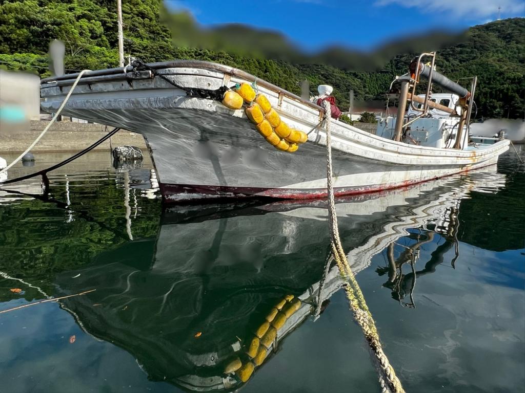 掛軸 漁村 人 舟 中国 山 銘あり 共箱 中古 古物 19.08.03-3. 掛軸 漁村 人 舟 中国 山 銘あり 共箱 中古 古物 19.08.03-3.