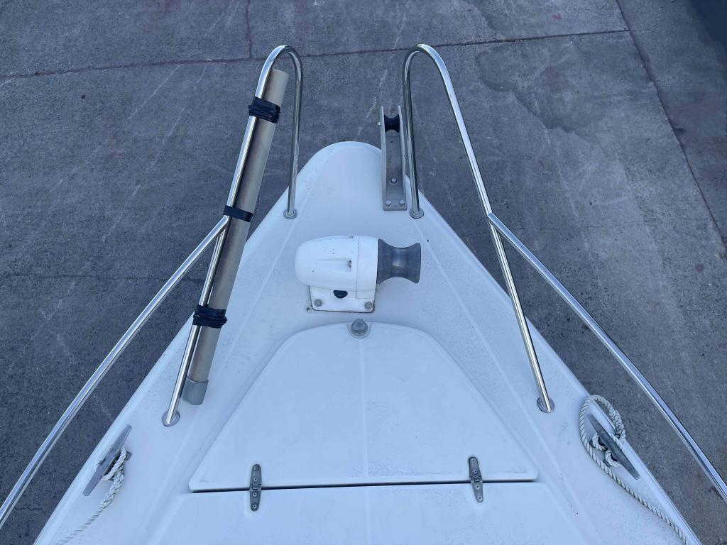 FSA700T プレジャーボート Introducing My Boat! I bought a $ 30,000 used ship! - YouTube