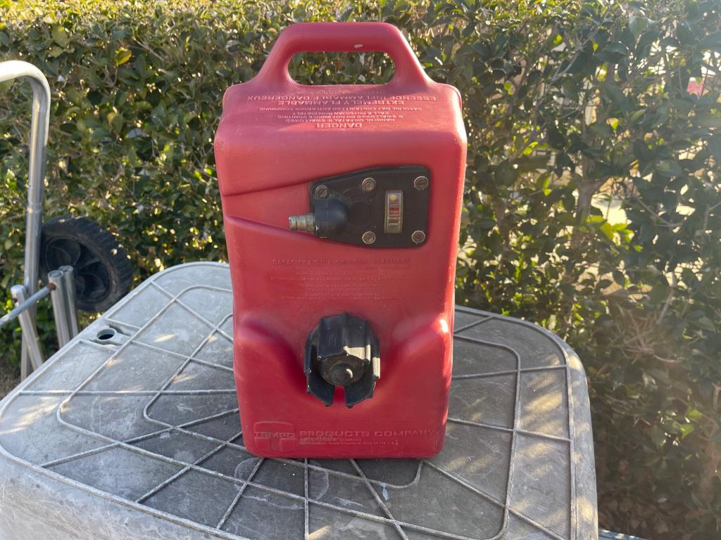 テンポ 船外機用 ガソリン燃料タンク11.4L | 中古船ソーマッチ
