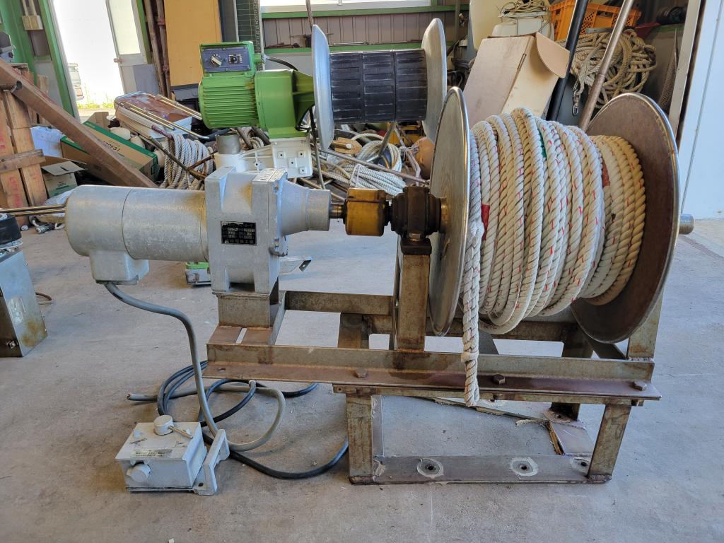 船舶用岩崎ネットラインホーラ 船舶用岩崎ネットラインホーラ 岩崎電機工業製 ヤング ネット