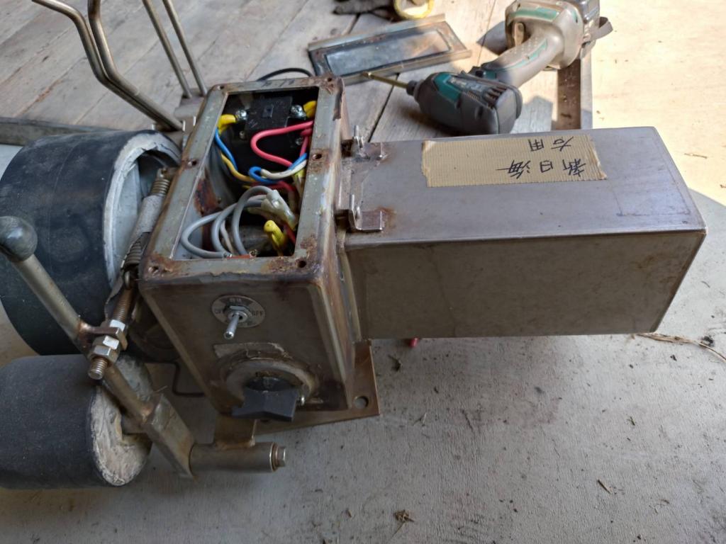 新日海工業株式会社 いか釣り器 NK1524 右用24V✕150w | 中古船