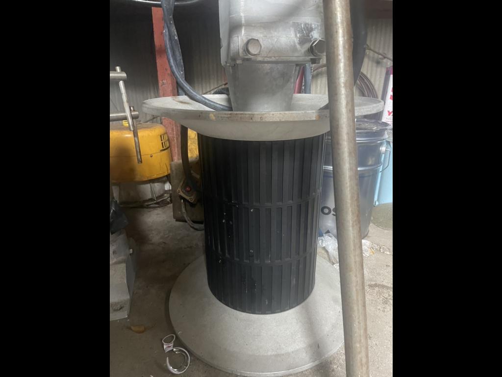 岩崎電気 ヤングネットラインホーラー 300w-12v用 | 中古船ソーマッチ