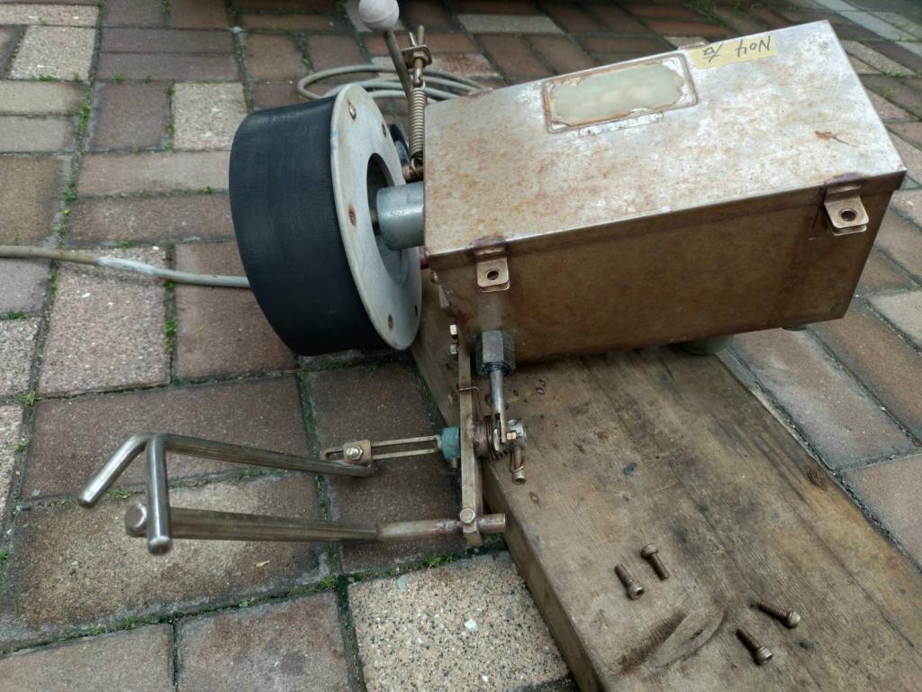 森山製作所 ホーマS型昼イか揚機 (右)1WD-CS-100型 24V | 中古船