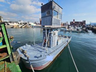  台船(78トン)と押船のセット