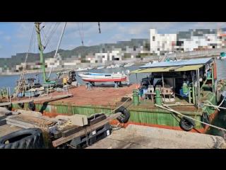  台船(78トン)と押船のセット