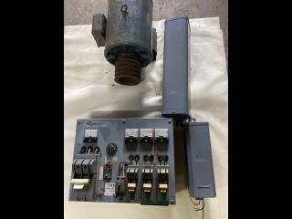 河崎ダイナック 6kw発電機と配電盤200V