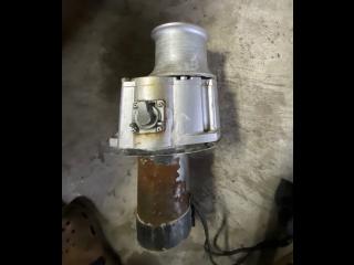 岩崎電機工業 ヤングローラー24V750w