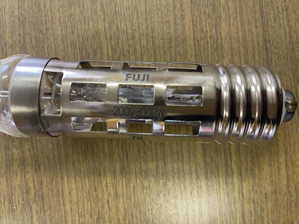 FUJI 200V-3000W集魚灯2本セット | 中古船ソーマッチ