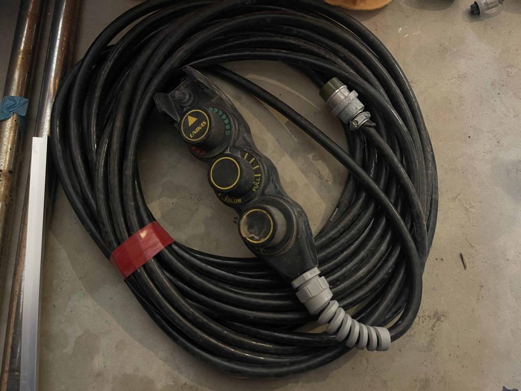 ユニカス工業 スリーダイヤルリモコンRE-60A-E | 中古船ソーマッチ