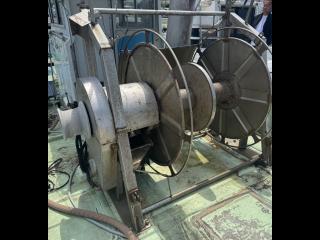 特殊ピストン製作所 油圧巻き取りローラー