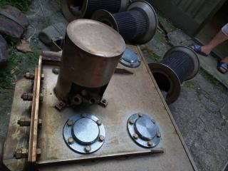 森山製作所 油圧式三段ネットローラー