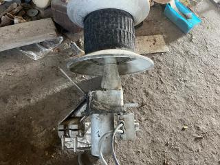 岩崎電気工業 ヤングホーラー24V 500W